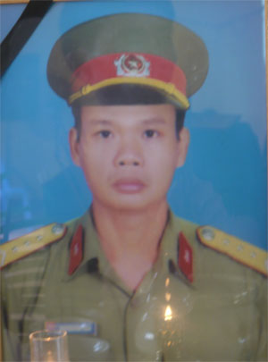 Đại úy QNCN Nguyễn Văn Trấn hy sinh dũng cảm khi xử lý đạn