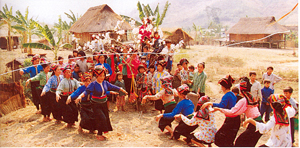 Hỗ trợ tiền Tết cho gần 800 làng đồng bào dân tộc thiểu số