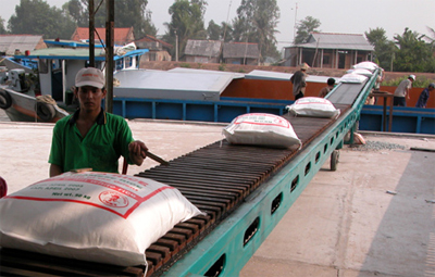 Xuất khẩu gạo 2012: Cố gắng giữ thị trường truyền thống