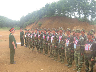 Gần 1.400 vận động viên, huấn luyện viên dự Hội thao TDTTQP  Quân khu 1 năm 2011