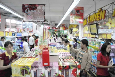 Giá nguyên liệu giảm, giá hàng hóa vẫn tăng