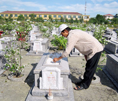 Người quản trang lặng thầm