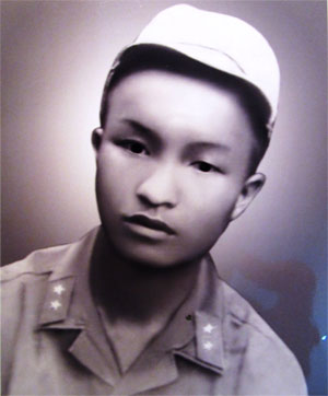 Tìm người thân và đồng đội