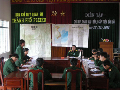 Diễn tập chỉ huy- tham mưu 1 bên 1 cấp trên bản đồ