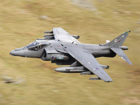 Anh bán chiến đấu cơ Harrier II đã qua sử dụng cho USMC