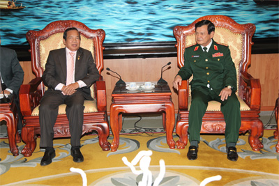 Thượng tướng Nguyễn Thành Cung tiếp Đoàn Hạ viện Cam -pu-chia