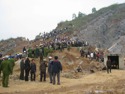 Mỏ đá Lèn Cờ bất ngờ sập làm 6 người thiệt mạng