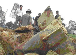 Phát hiện và xử lý quả bom bi “mẹ”