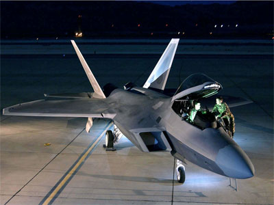 F-22 Raptor sẽ sử dụng lớp phủ “tàng hình” của F-35 Lightning II