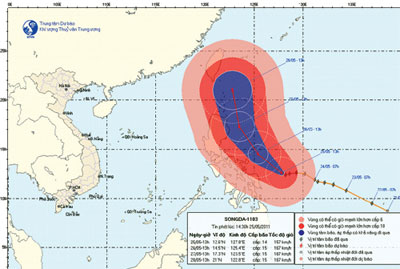 Bão Songda giật đến cấp 17