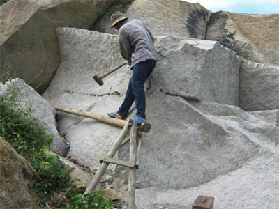 Đời phu chẻ đá…