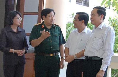 Đại tướng Phùng Quang Thanh dự và chỉ đạo Hội nghị Đảng ủy Quân khu 9