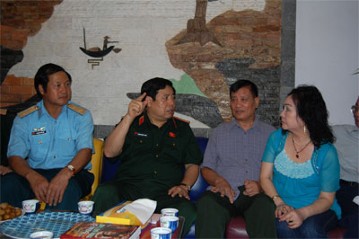 Đại tướng Phùng Quang Thanh thăm gia đình thân nhân thương binh-liệt sỹ nhân ngày 27-7