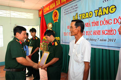 Chăm lo đời sống gia đình chính sách