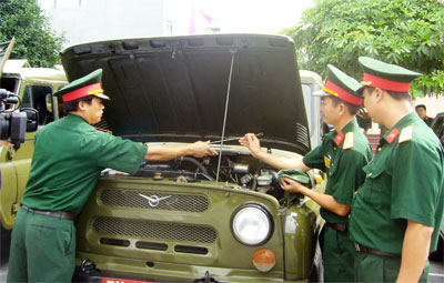 50 lái xe và phương tiện tham gia Hội thi “Giữ xe tốt, lái xe an toàn”