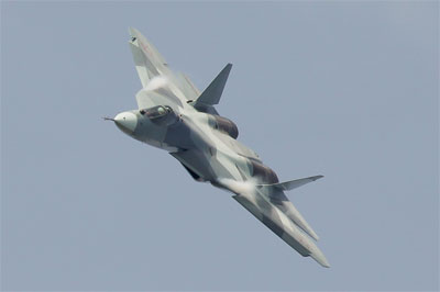 PAK FA phô diễn tính năng bay tại MASK-2011