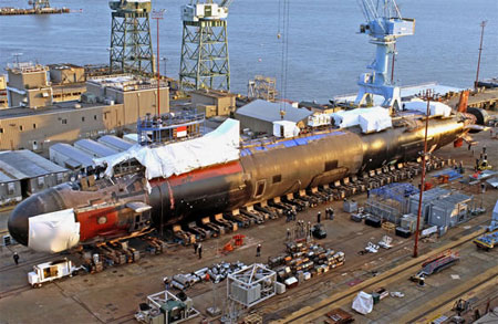 Mỹ tiếp tục đóng mới tàu ngầm nguyên tử đa nhiệm lớp Virginia