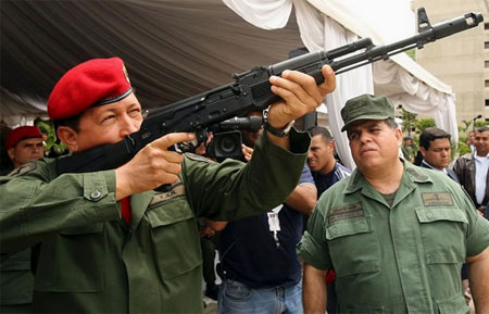 Venezuela sẽ sản xuất súng trường AK-103 từ năm 2012