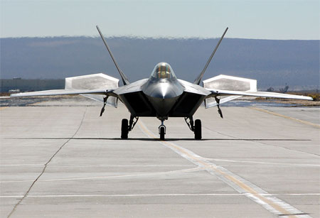 Không quân Mỹ cho phép F-22 “quay lại” bầu trời