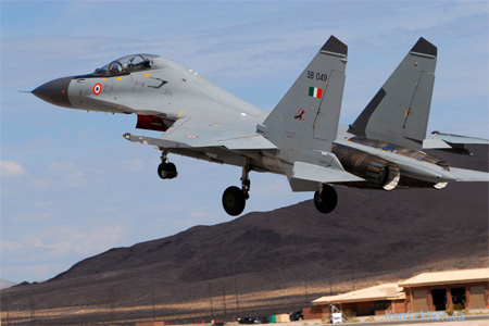 Chuyển giao công nghệ quân sự-con dao hai lưỡi đối với các nhập khẩu công nghệ (P.I)