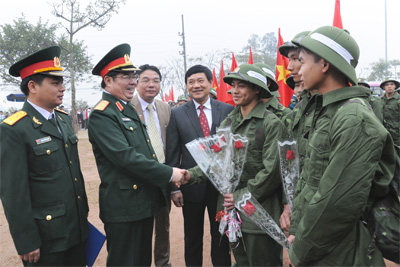 Thanh niên nhập ngũ là đảng viên và đối tượng đảng tăng