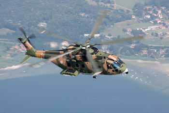 Italia đưa trực thăng AW-101 tới Afghanistan