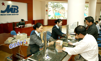 Kịp thời “cắt cơn sốt” giá vàng  và USD