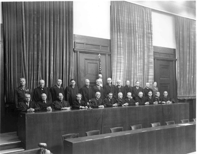 Hãy cảnh giác với âm mưu xét lại lịch sử