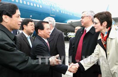 Chủ tịch nước Nguyễn Minh Triết tới Thụy Sĩ