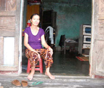 Một phụ nữ nghèo cần giúp đỡ