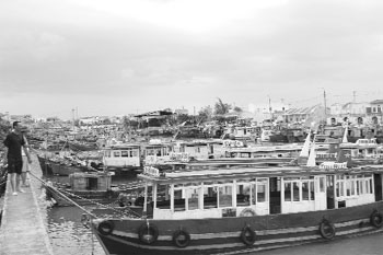 Xung kích nơi trọng điểm