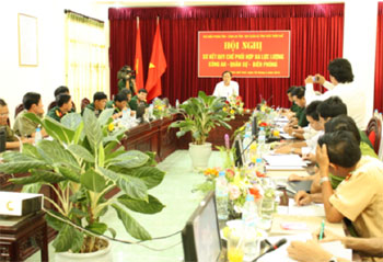 Bộ đội Biên phòng phối hợp với Công an đấu tranh phòng, chống tội phạm ở khu vực biên giới.