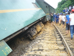 Thông tàu đường sắt Hà Nội-Lào Cai vào đêm 6-9