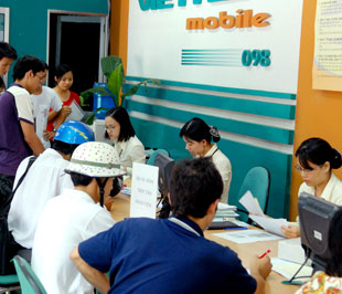 Ba nhà mạng được rút 50% tiền đặt cọc 3G