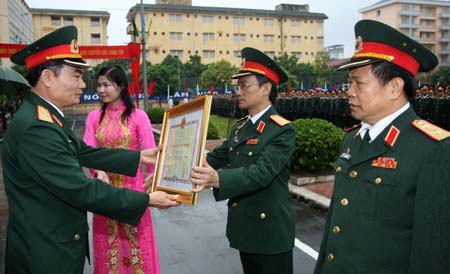 Đón nhận Huân chương Hồ Chí Minh