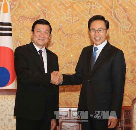 Chủ tịch nước Trương Tấn Sang hội đàm với Tổng thống Hàn Quốc Li Miêng Pắc