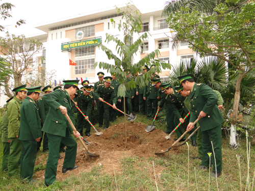 Các đơn vị quân đội hưởng ứng Tết trồng cây “Đời đời nhớ ơn Bác Hồ”