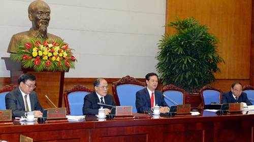 Thắt chặt chính sách tiền tệ, tài khoá  và chi tiêu