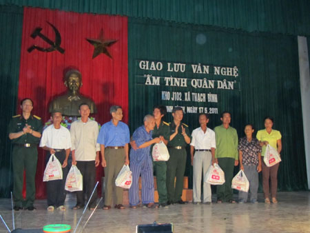 Ấn tượng đêm giao lưu “Ấm tình quân dân”