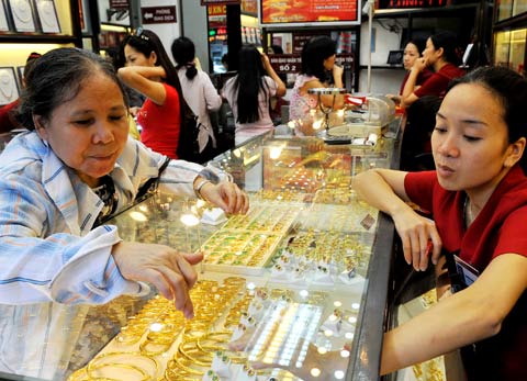 Doanh nghiệp tư nhân kinh doanh vàng lo bị “ra rìa”