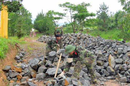 Chuyện khai sơn phá thạch ở miền cực Tây Tổ quốc