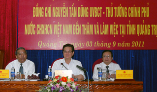 Thủ tướng Nguyễn Tấn Dũng thăm và làm việc tại Quảng Trị