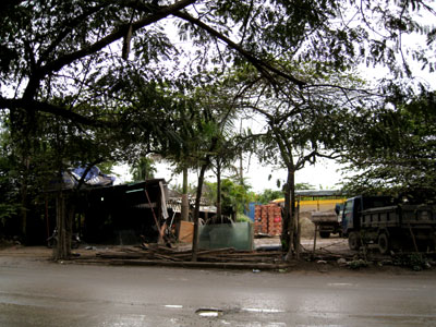 Cưỡng chế, thu hồi đất xong 2/28 hộ dân thuộc dự án Đền Lừ 3