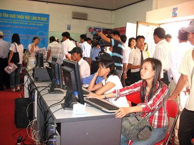 Doanh nghiệp tăng đãi ngộ để 