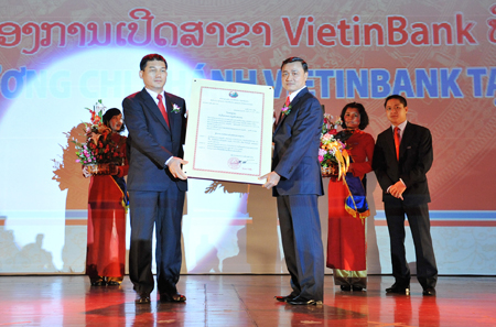 Bắc thêm cầu nối hữu nghị Việt Nam – Lào