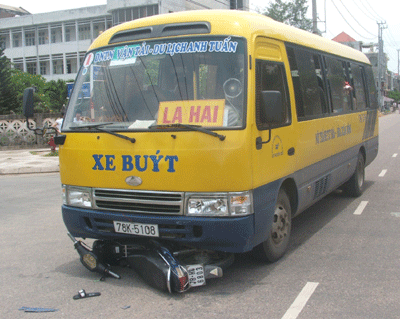 Ra đường sợ nhất buýt 