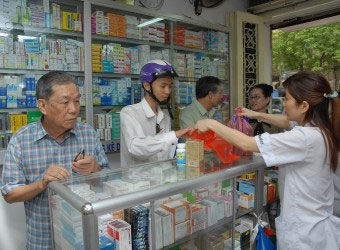 Năm 2012, trình Nghị định đấu thầu thuốc