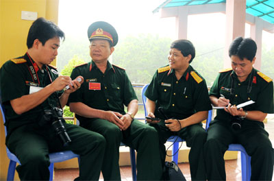 Báo chí nhân văn