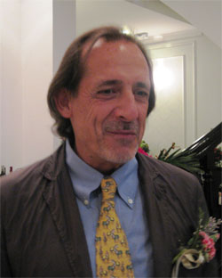 Người mang “duyên nợ” với trẻ em khuyết tật bộ phận sinh dục