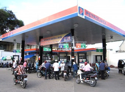 Nên giao quyền tự chủ về giá xăng dầu cho doanh nghiệp